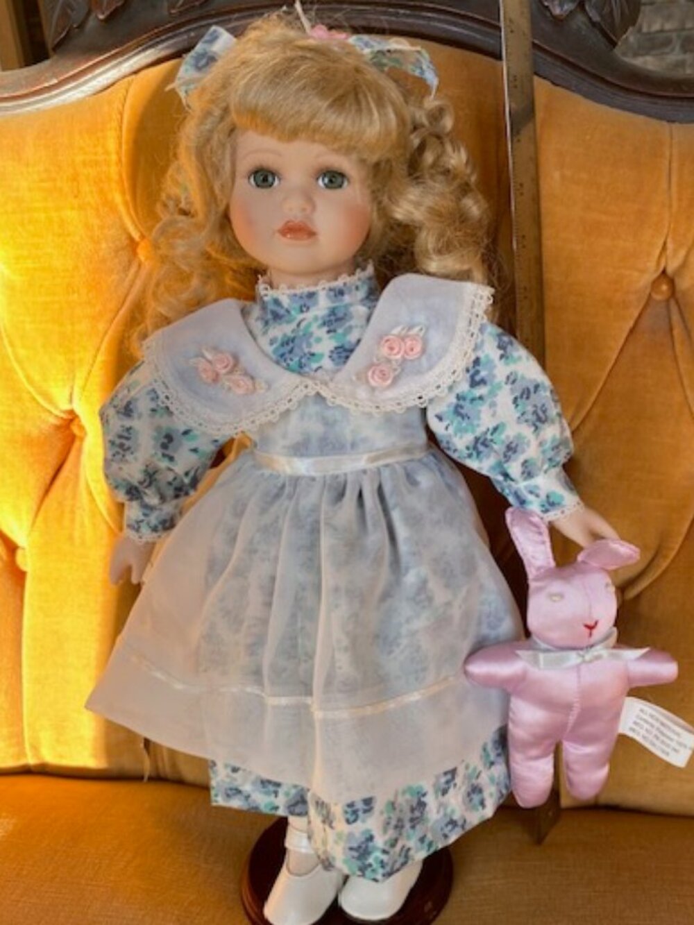 Seymour Mann Connoisseur Dolls Limited Edition Jennifer Beautiful Sweet Bunny